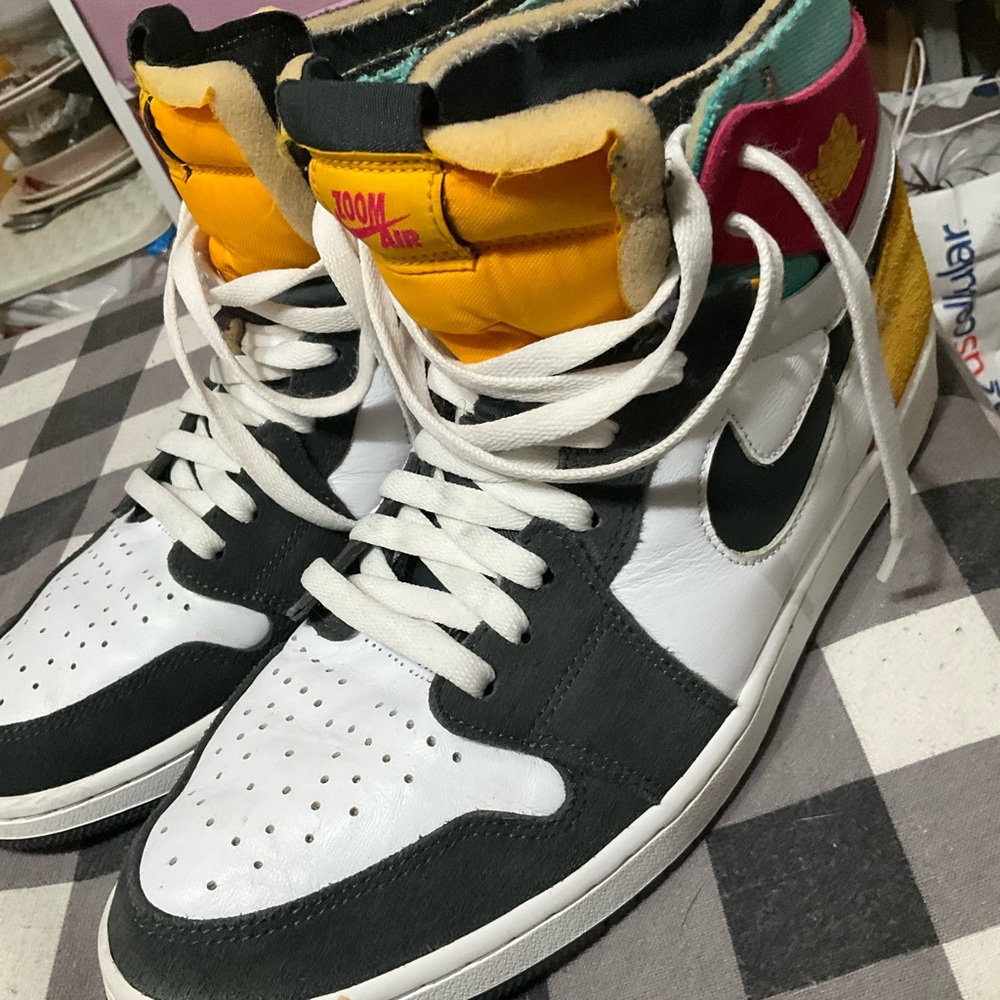 Air Jordan 1 - Picture 6 of 7